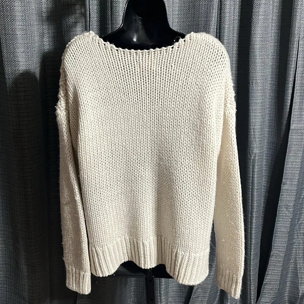 Universal Thread Sweater - Picture 4 of 5